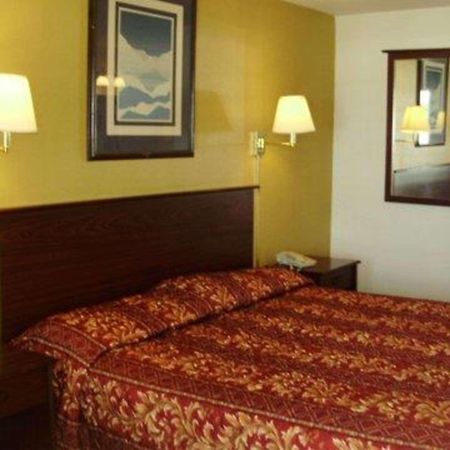 Rodeway Inn Goddard Εξωτερικό φωτογραφία